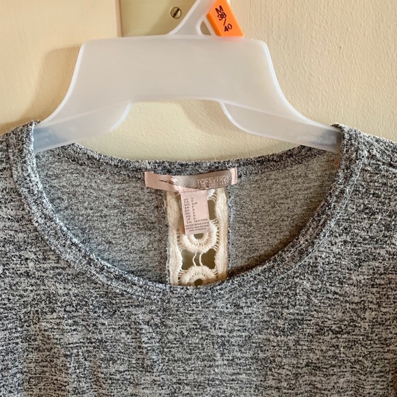 Forever 21 long sleeves top w/  embroidery design - Picture 3 of 3